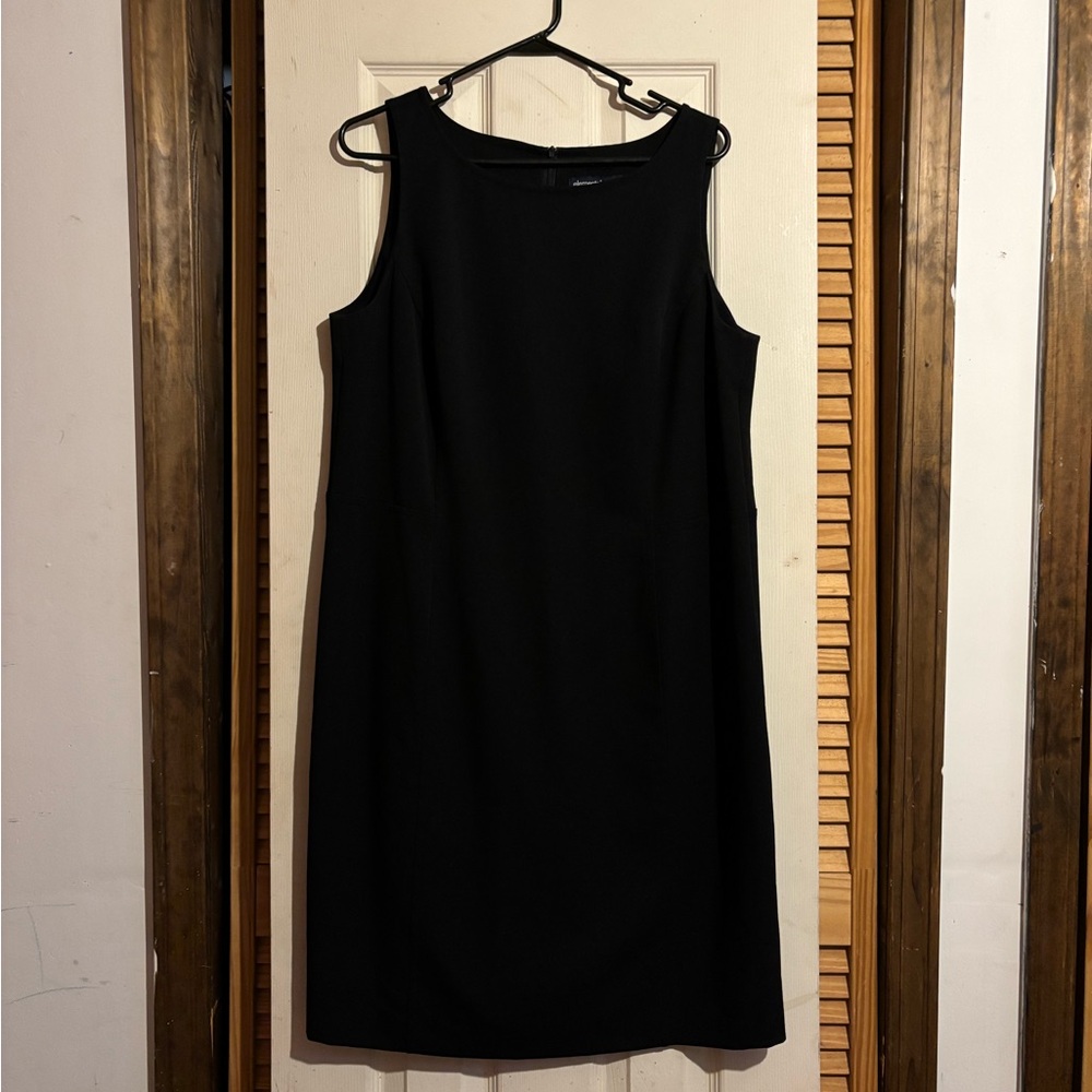 🐾 Elemental Stretch Black Dress: Size 16 🐾